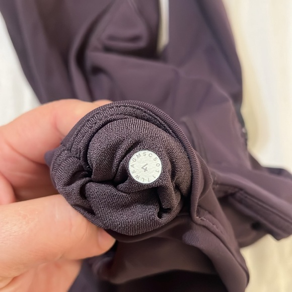 Lululemon Invigorate 7/8 Tight (25") Black Currant Size 4 - Picture 10 of 10